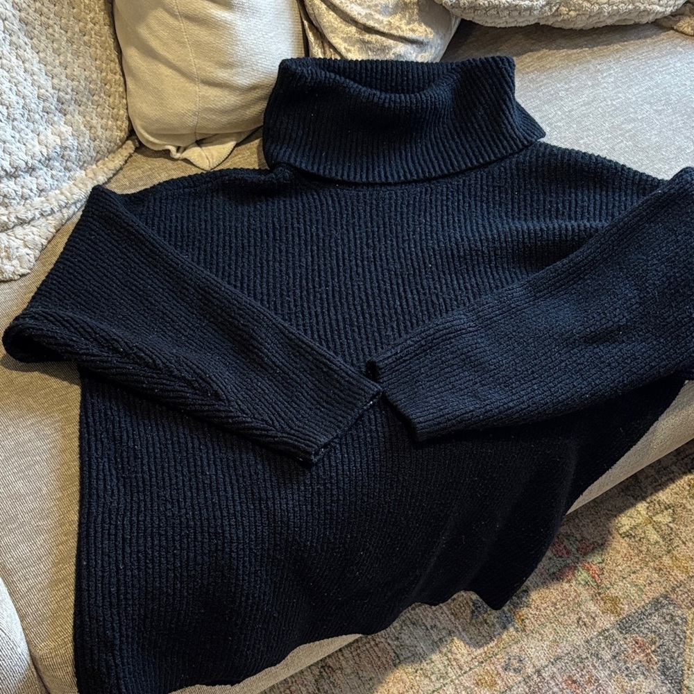 Women's Black Turtleneck Tunic Sweater-Size XL - Picture 3 of 3